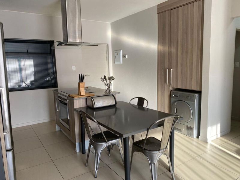 Unfurnished Contemporary, Spacious Ground Floor 2 bedroom 2 bathroom apartment at The Atrium Rivonia - Photo 4