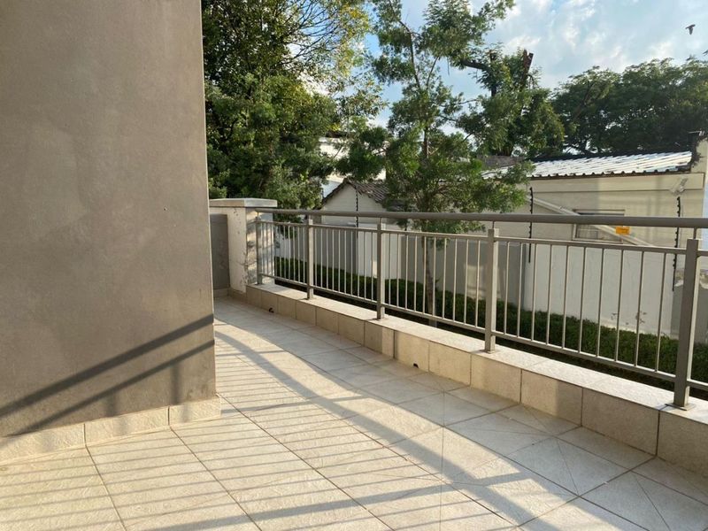 Unfurnished Contemporary, Spacious Ground Floor 2 bedroom 2 bathroom apartment at The Atrium Rivonia - Photo 8