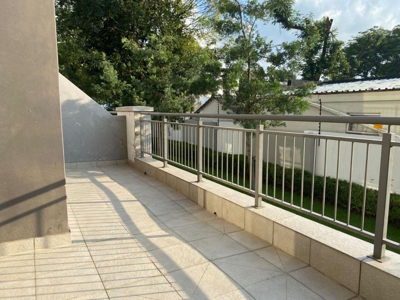 Unfurnished Contemporary, Spacious Ground Floor 2 bedroom 2 bathroom apartment at The Atrium Rivonia - Photo 7