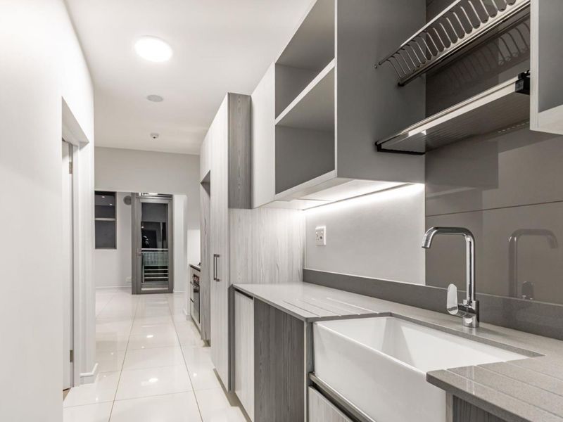 Modern Luxury Living. 1 Bed 1 Bath. Off-The-Grid. 2 Minute walk to Gautrain Station - Photo 2