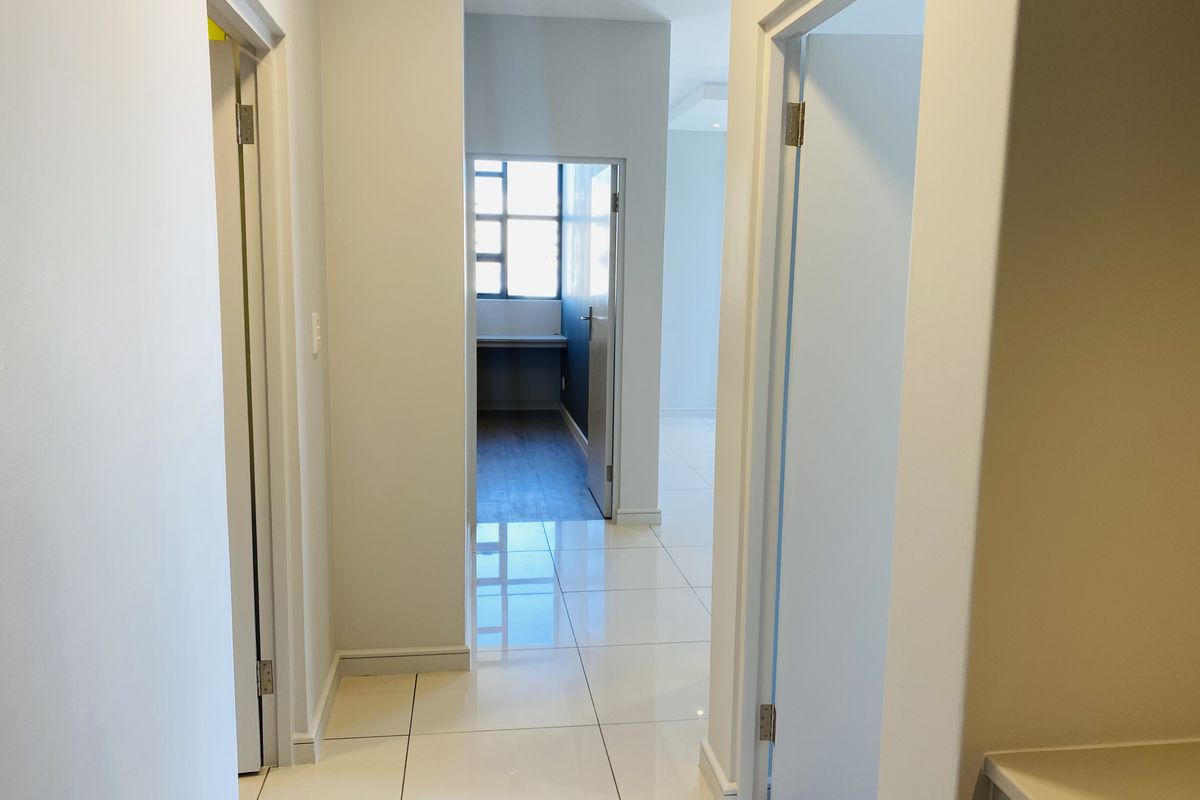 Apartment Living at it's Best, with Everything on your Doorstep - Photo 4