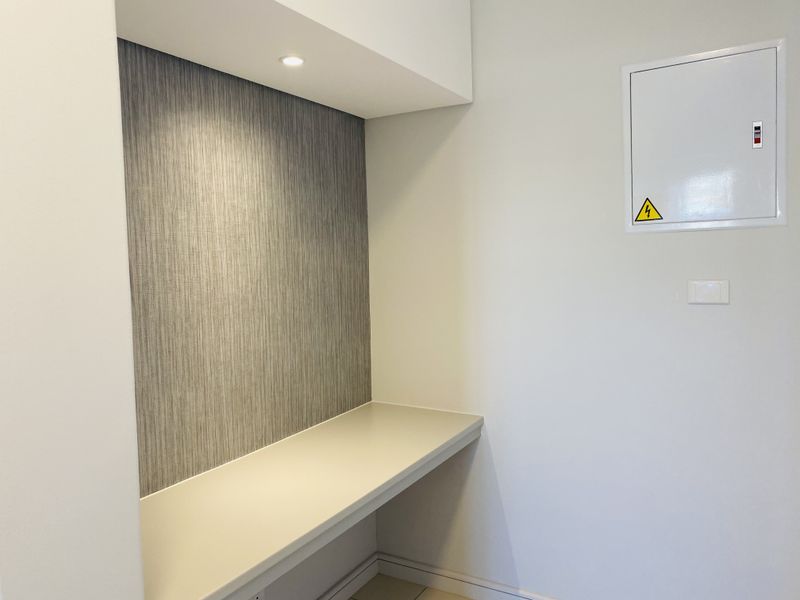 Apartment Living at it's Best, with Everything on your Doorstep - Photo 3