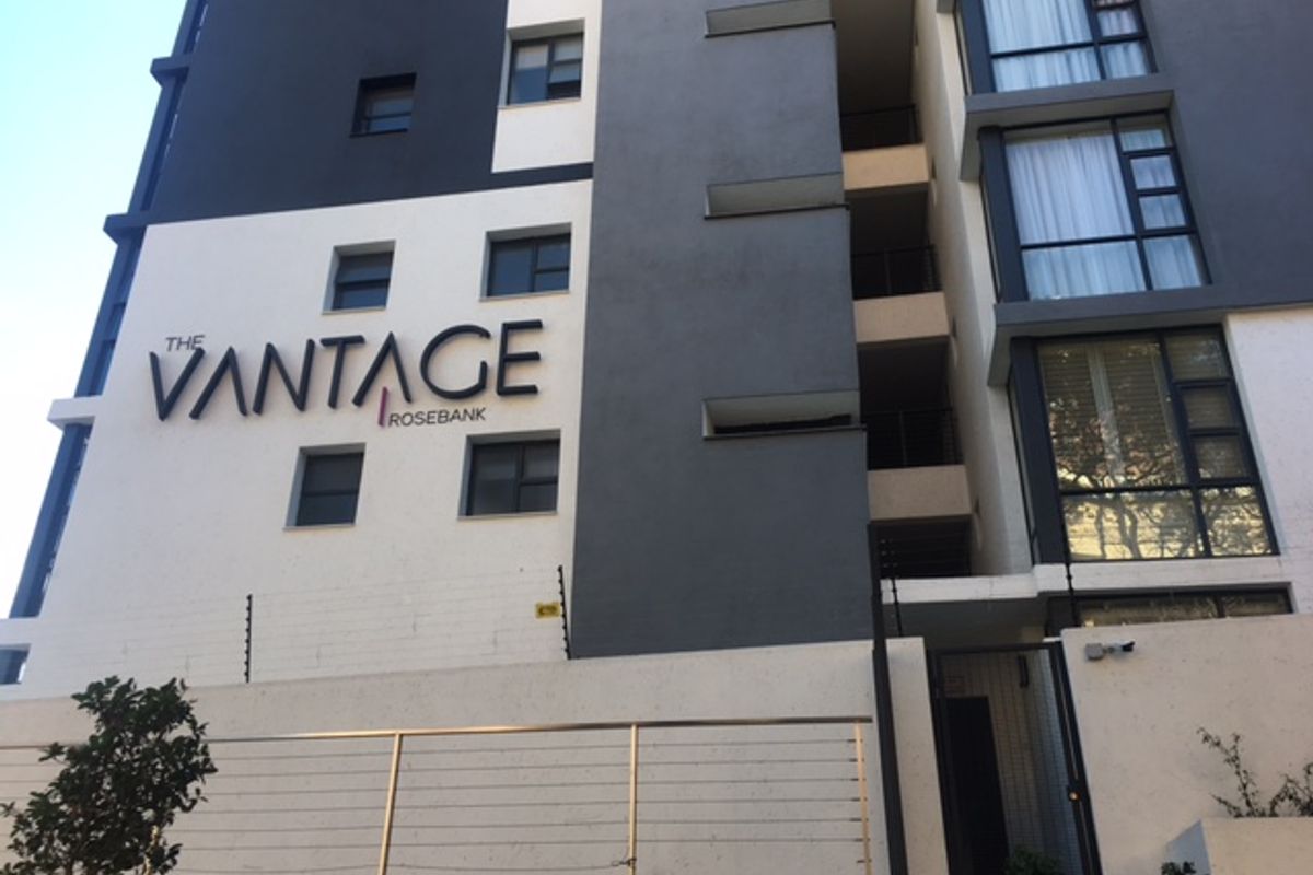 Affordable, Furnished 2-Bedroom, 1 Bathroom at The Vantage - Photo 2