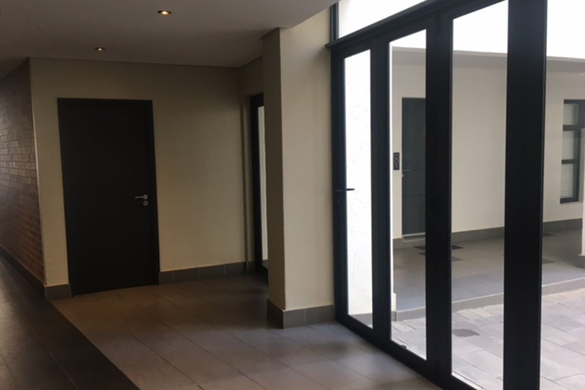 Affordable, Furnished 2-Bedroom, 1 Bathroom at The Vantage - Photo 5