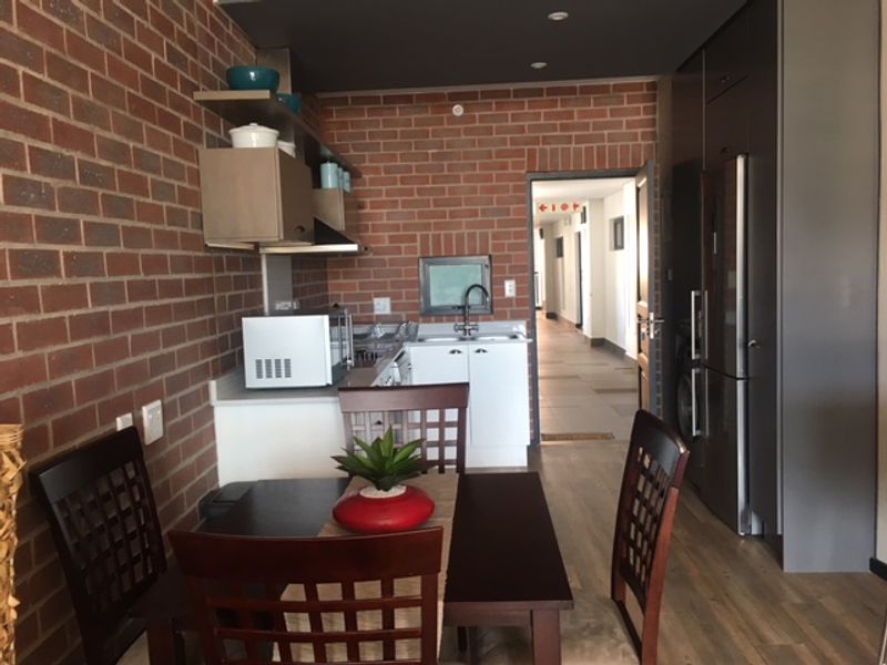 Affordable, Furnished 2-Bedroom, 1 Bathroom at The Vantage - Photo 6