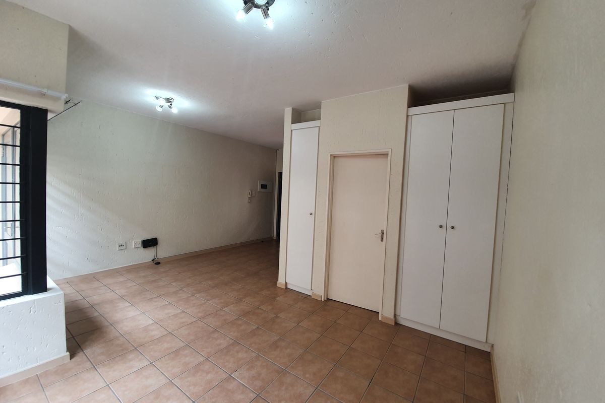 Ground floor Bachelor/Studio apartment available at 456 Cypress in Ferndale - Photo 5