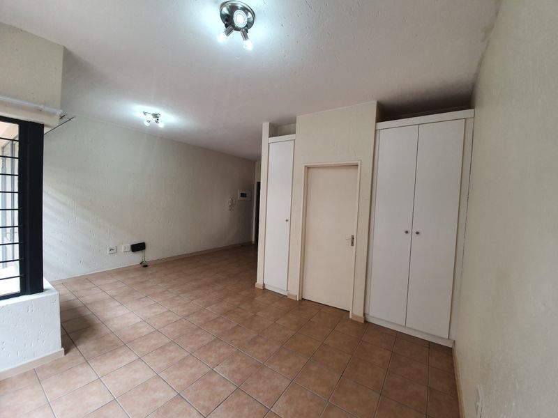 Ground floor Bachelor/Studio apartment available at 456 Cypress in Ferndale - Photo 5