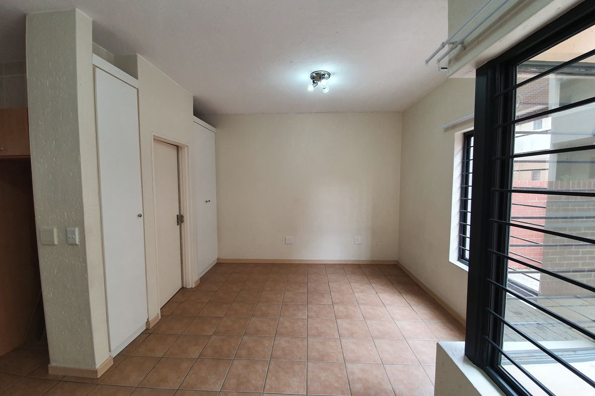 Ground floor Bachelor/Studio apartment available at 456 Cypress in Ferndale - Photo 4