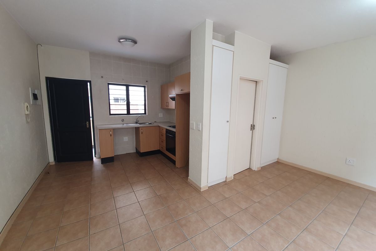 Ground floor Bachelor/Studio apartment available at 456 Cypress in Ferndale - Photo 3