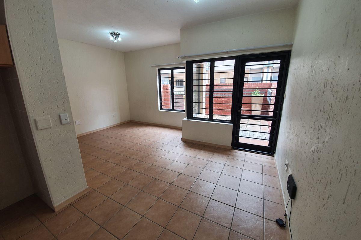 Ground floor Bachelor/Studio apartment available at 456 Cypress in Ferndale - Photo 2