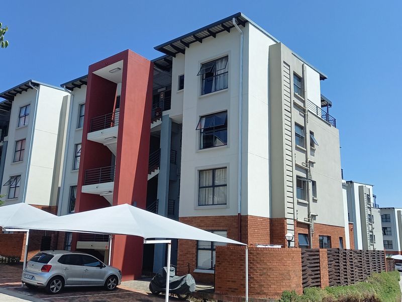 Stunning 2 Bed Apartment for Sale in Prime Location With Modern Amenities - Unbeatable Value - Photo 2