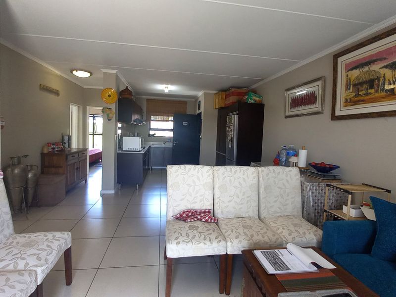 Stunning 2 Bed Apartment for Sale in Prime Location With Modern Amenities - Unbeatable Value - Photo 3