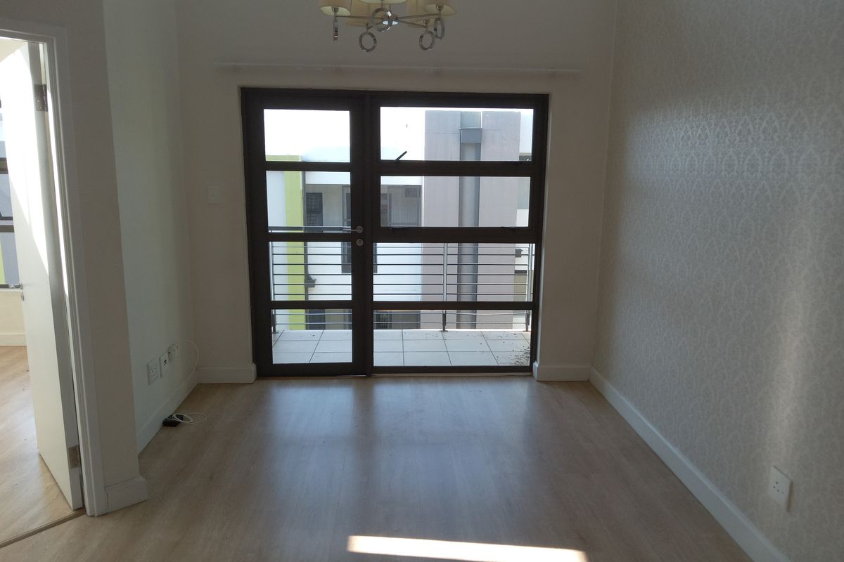2 Bedroom 1 Bathroom 3rd floor Apartment at The Link in Rivonia - Photo 4