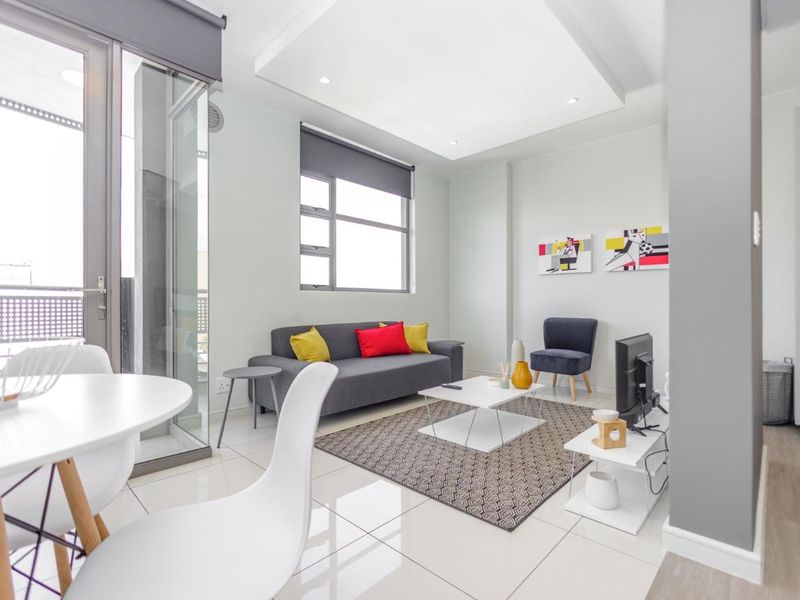 Luxury 1 Bed 1 Bath Apartment. Off-the-grid Development. - Photo 3