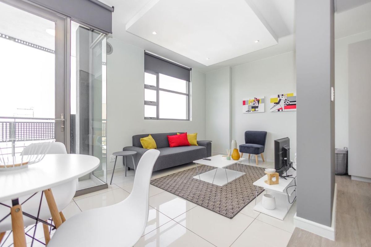 Luxury 1 Bed 1 Bath Apartment. Off-the-grid Development. - Photo 3