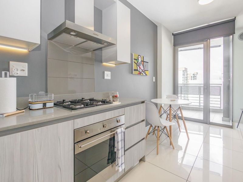 Luxury 1 Bed 1 Bath Apartment. Off-the-grid Development. - Photo 4