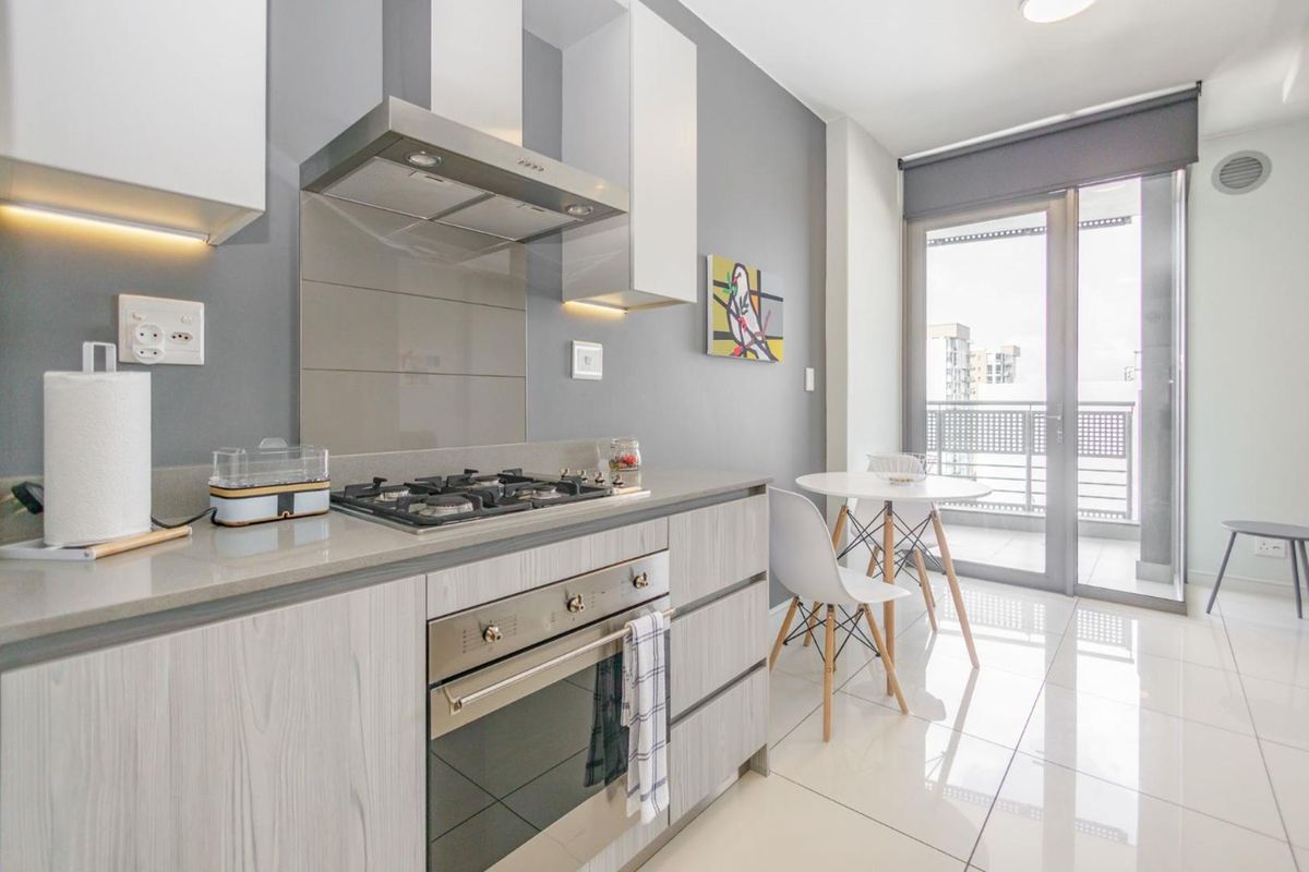 Luxury 1 Bed 1 Bath Apartment. Off-the-grid Development. - Photo 4