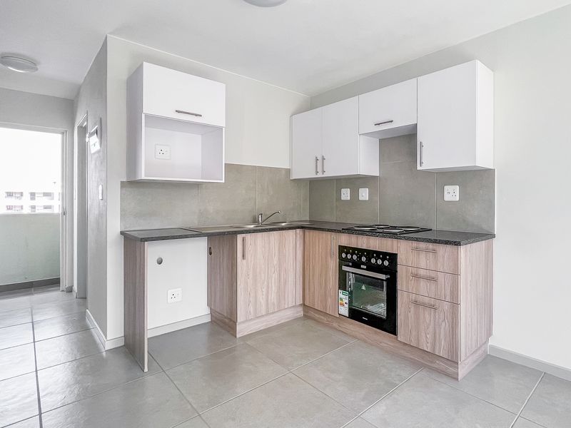 2 Bedrooms 1 Bath Apartment Available in Rivonia - Photo 5