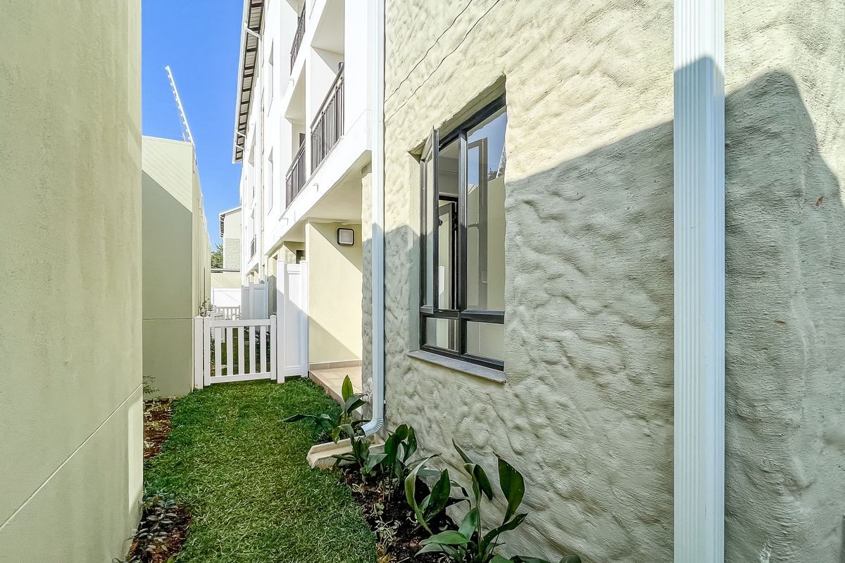 Ground Floor Apartment. New Development.  Spacious 2 Bed 1 Bath - Photo 4