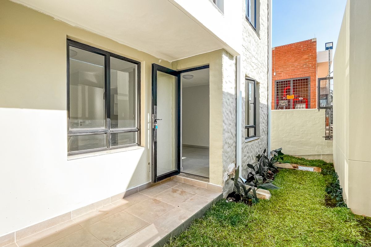 Ground Floor Apartment. New Development.  Spacious 2 Bed 1 Bath - Photo 5