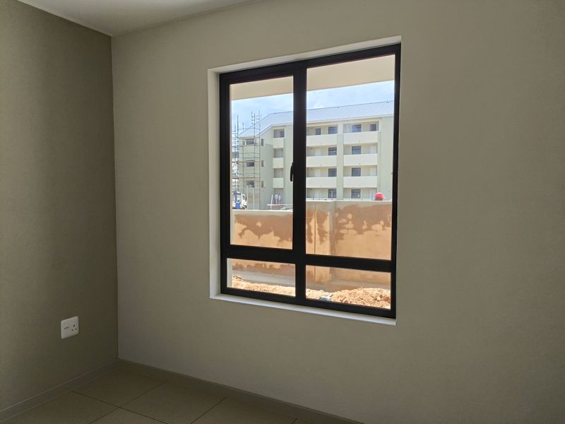 Ground Floor Apartment. New Development.  Spacious 2 Bed 1 Bath - Photo 9