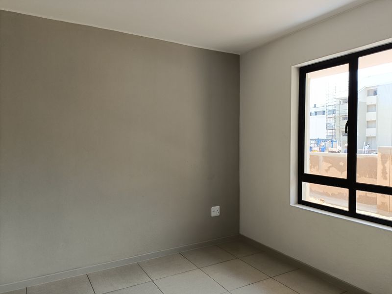 Ground Floor Apartment. New Development.  Spacious 2 Bed 1 Bath - Photo 8