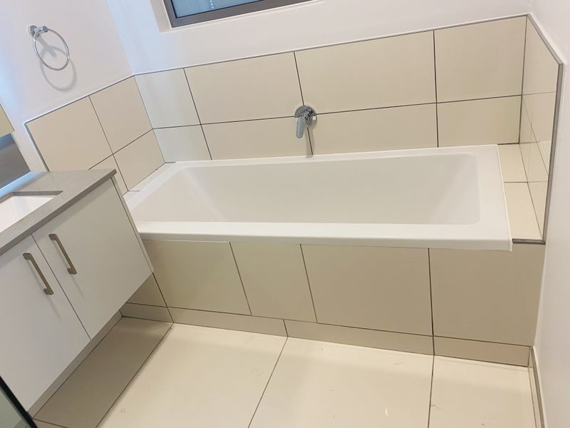 Spacious Studio Apartment in Rosebank. Investor Package - Rental Assist – Optional Add-On - Photo 9