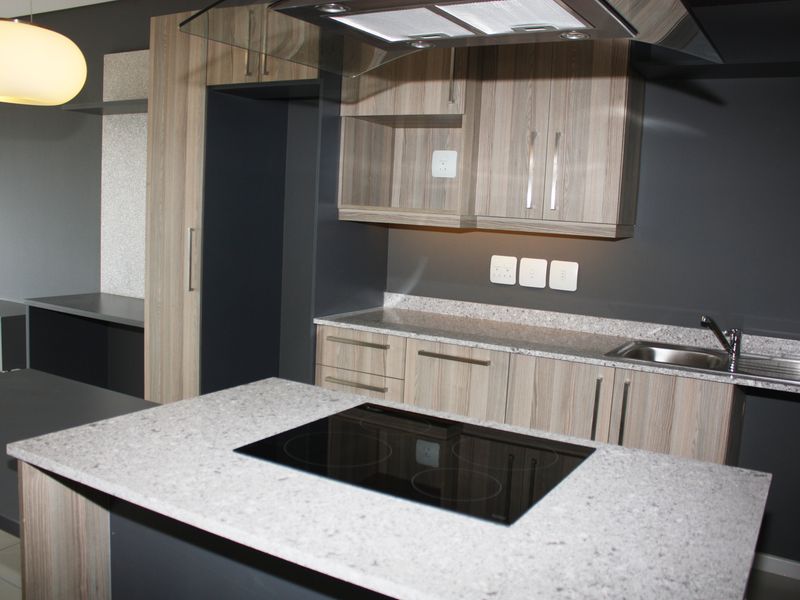 Simple, Classic and Contemporary 2 Bed 1 Bath Apartment in Rivonia - Photo 5