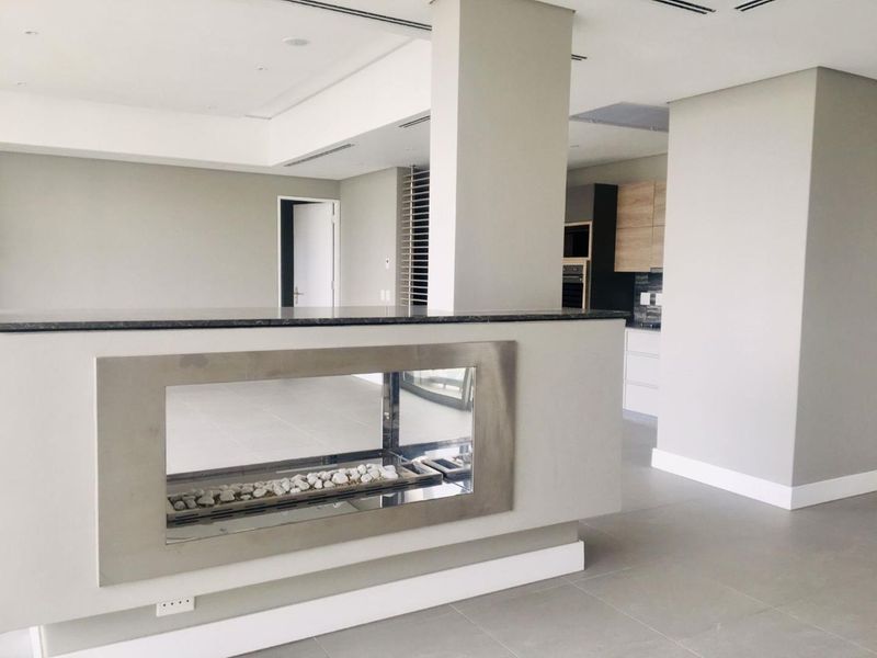 Live Here. Invest Here. Make The Tyrwhitt Yours. Stylish 2 Bed 2 Bath Penthouse Apartment. - Photo 5