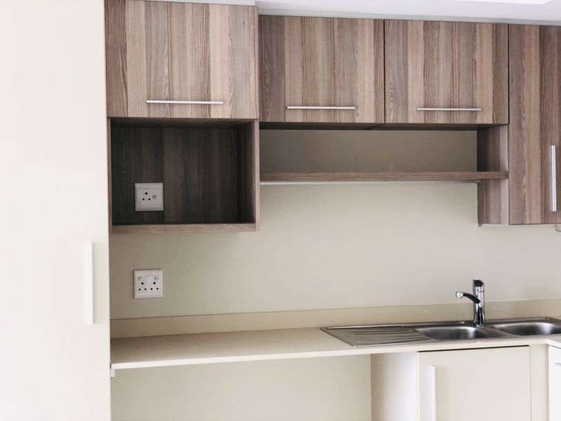 Two Bedroom with stunning West Facing views - Photo 10