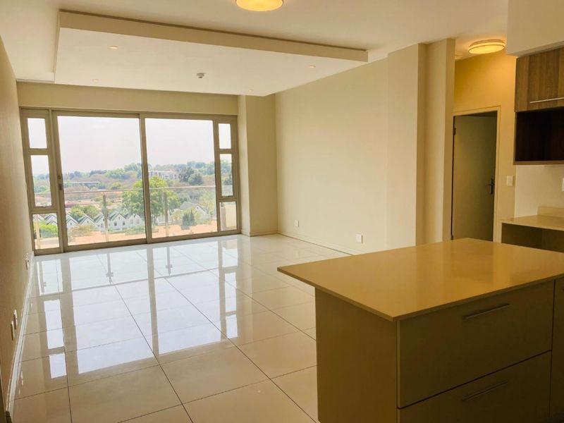 Immaculate 3 Bed 2 Bath Apartment in the The Tyrwhitt - Prestigious New Development. - Photo 7