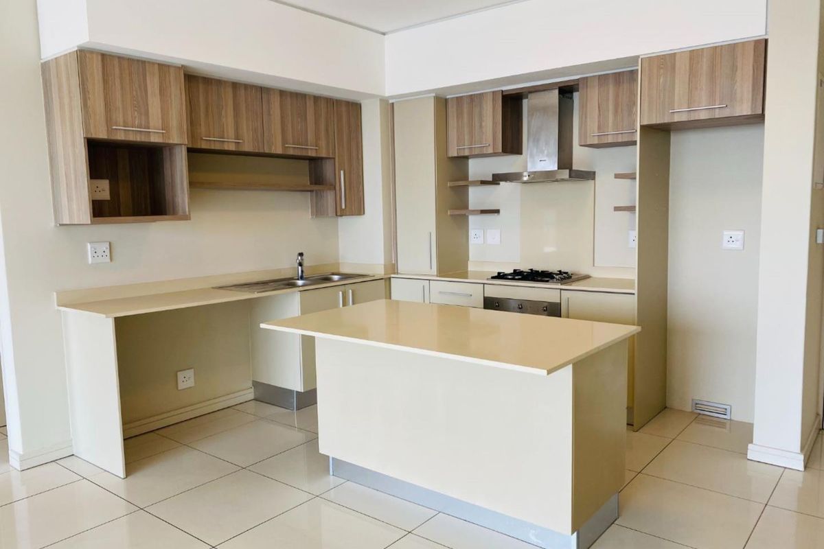 Immaculate 3 Bed 2 Bath Apartment in the The Tyrwhitt - Prestigious New Development. - Photo 5