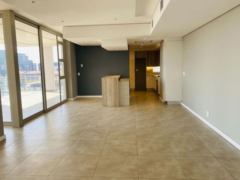 Classic 3 Bedroom 3 Bathroom Penthouse - 2m walk to Gautrain - Photo 2
