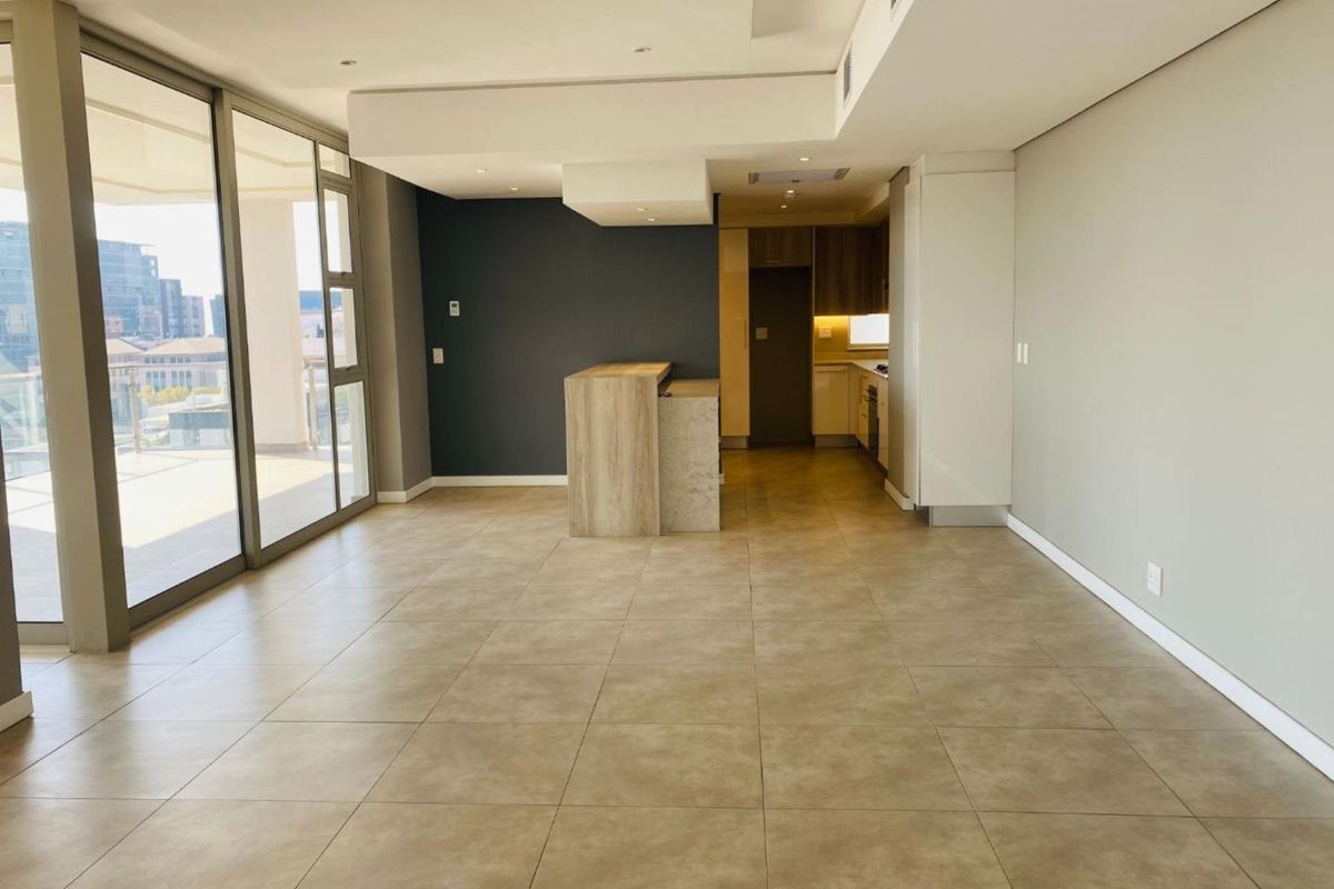 Classic 3 Bedroom 3 Bathroom Penthouse - 2m walk to Gautrain - Photo 2
