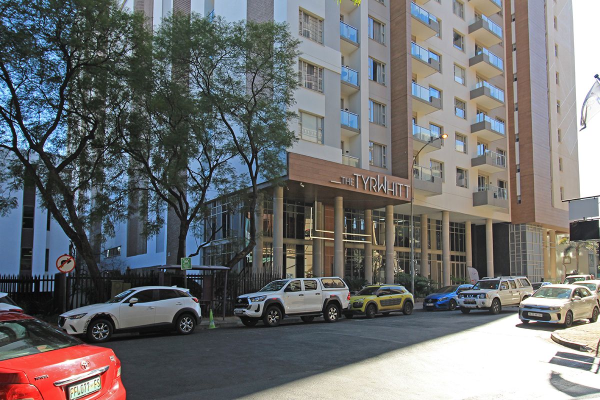 2 Bed 2 Bath Luxury Apartment in The Tyrwhitt - Furnished Option Available - Photo 3