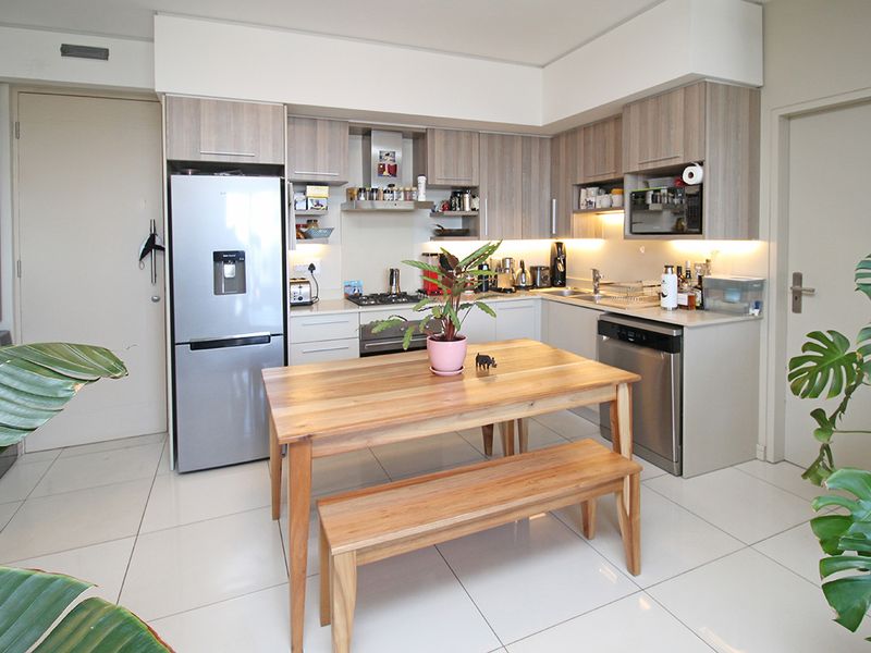 2 Bed 2 Bath Luxury Apartment in The Tyrwhitt - Furnished Option Available - Photo 6