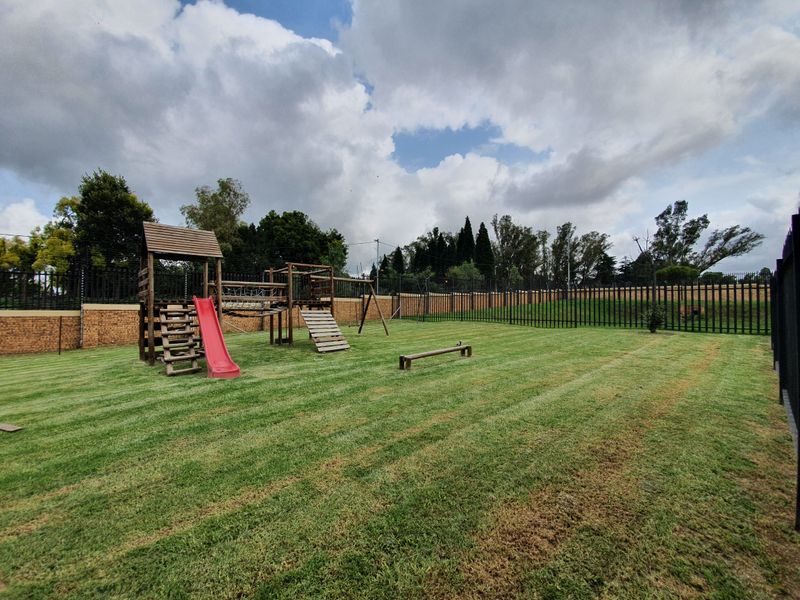 This spacious 2 bedrooms (main en-suite) with 2 bathrooms is ideal for family living - Photo 8