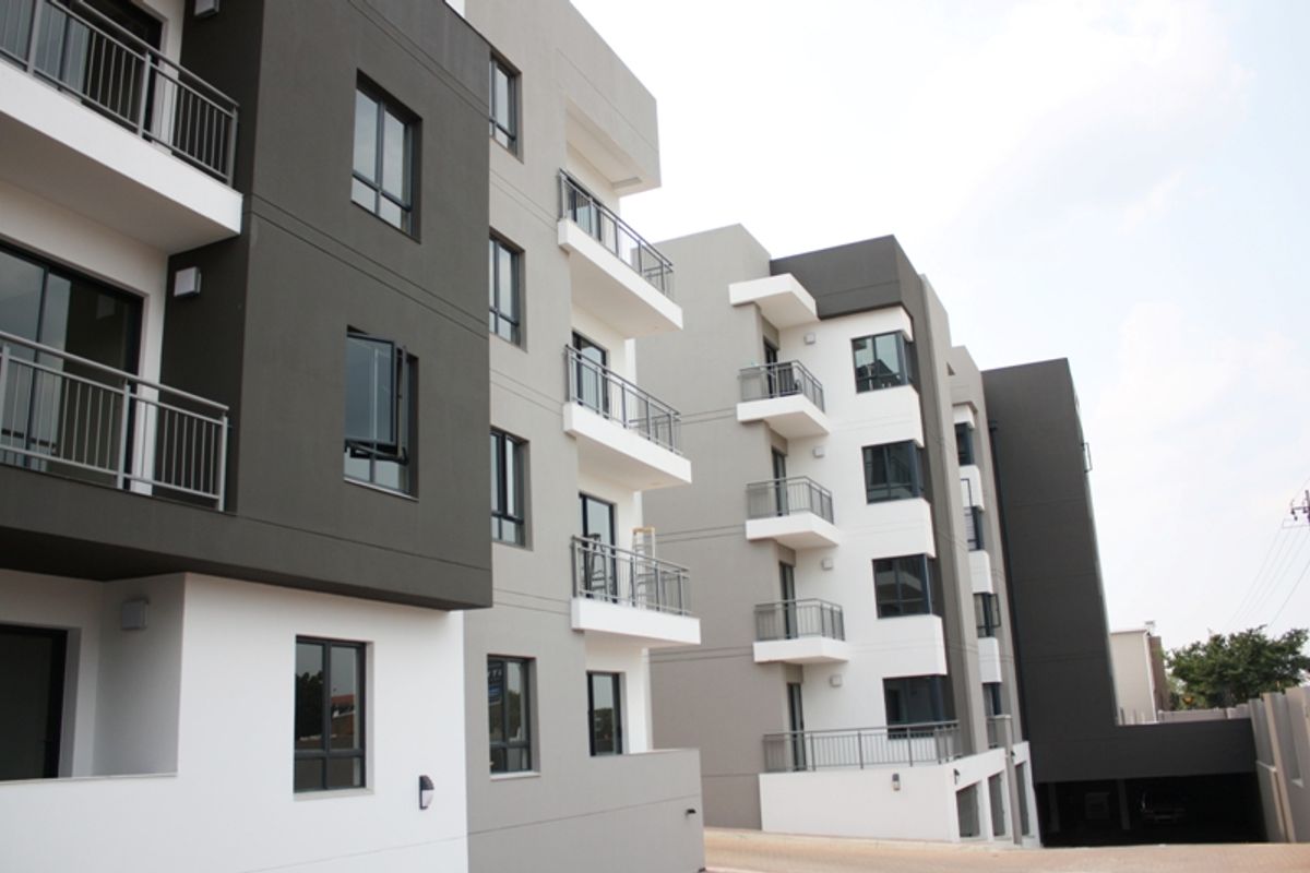 Fantastic Investment set in a Secure Complex - Photo 2