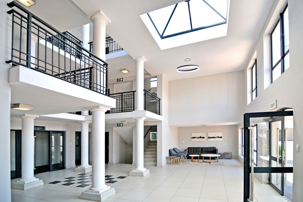 Beutifull second floor two bed/two bath unit in Cottonwoods Edenburg - Photo 3