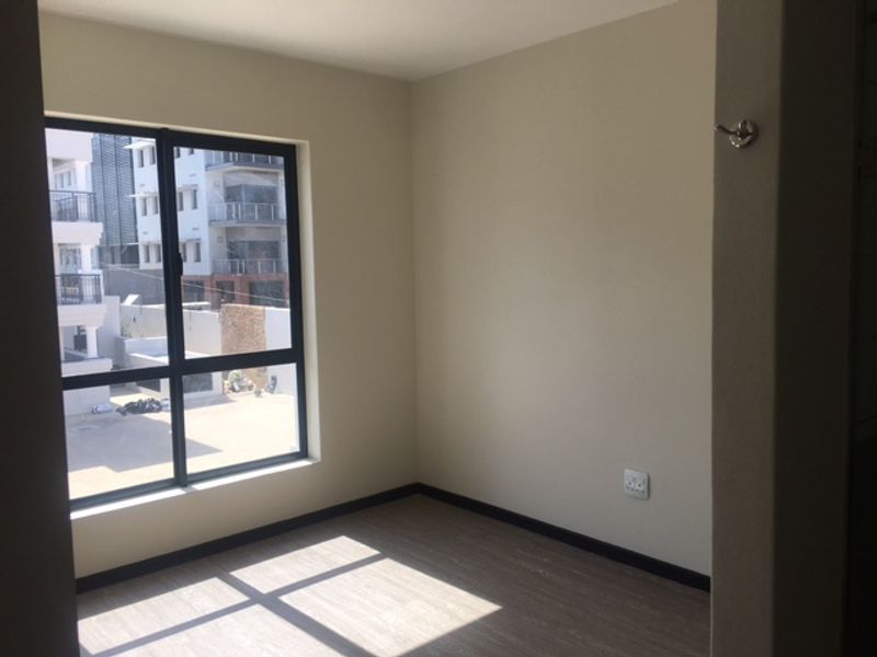 Beutifull second floor two bed/two bath unit in Cottonwoods Edenburg - Photo 10