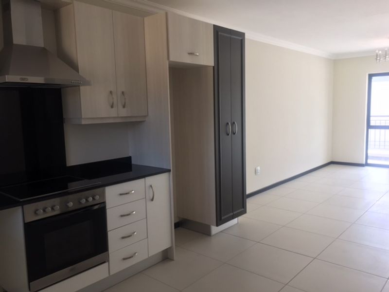 Beutifull second floor two bed/two bath unit in Cottonwoods Edenburg - Photo 5