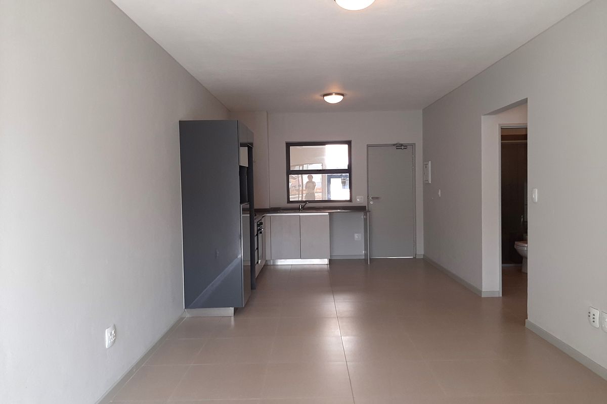 Well Designed 1 Bed 1 Bath Ground Floor Apartment - Photo 4