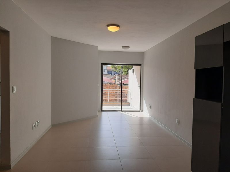Well Designed 1 Bed 1 Bath Ground Floor Apartment - Photo 5