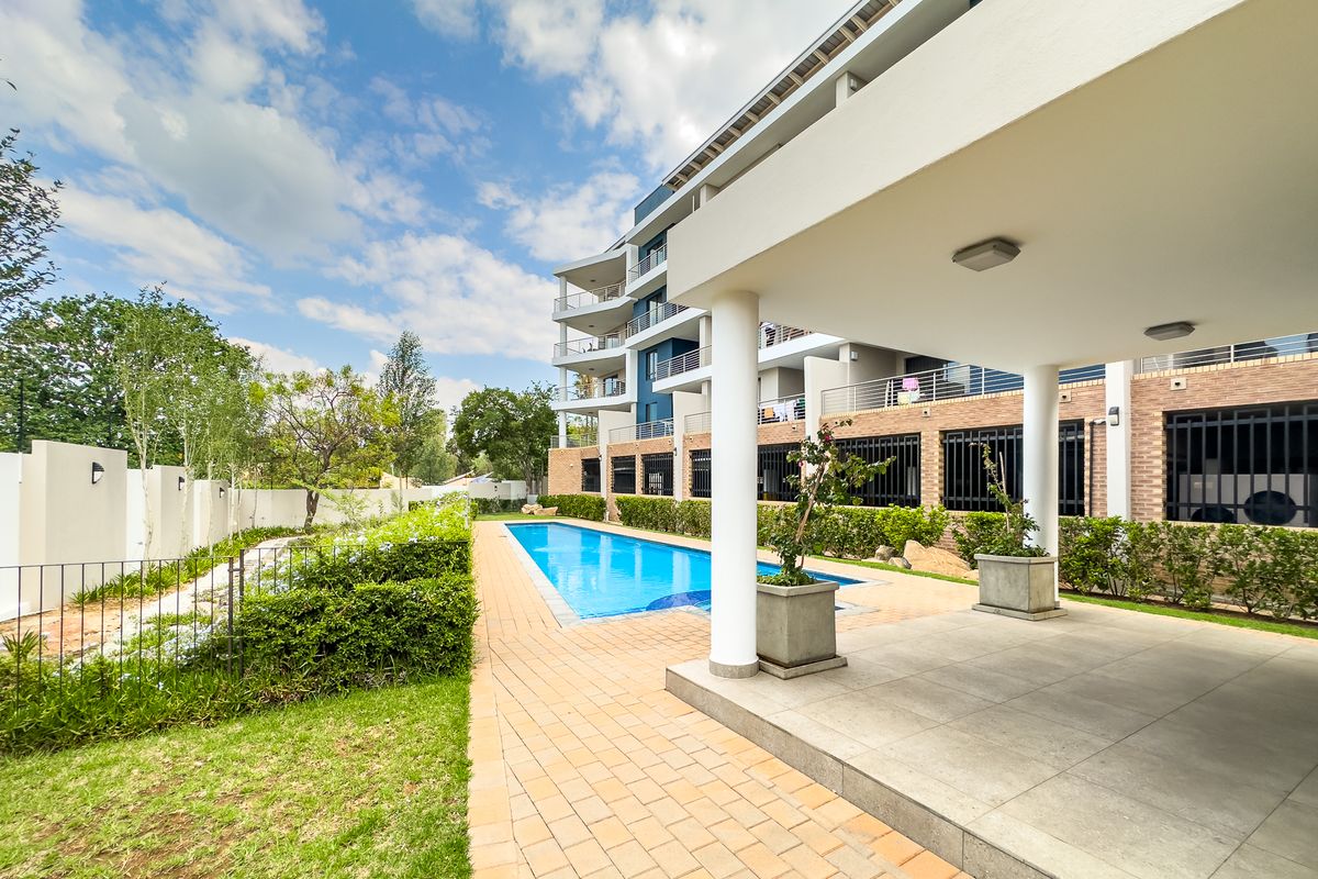 Well Designed 1 Bed 1 Bath Ground Floor Apartment - Photo 3