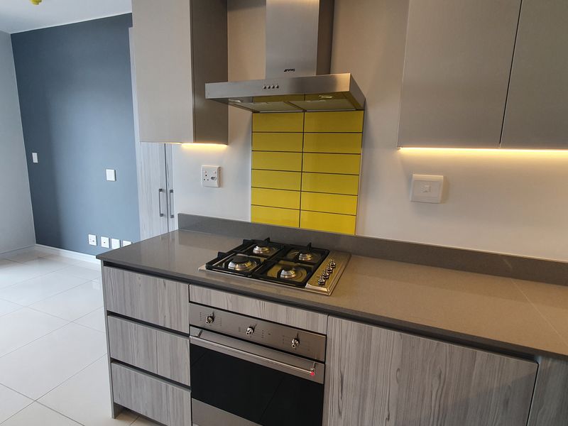 Off-The-Grid Stress Free Living. Stylish and Modern 2 Bed 2 Bath Apartment - Photo 6