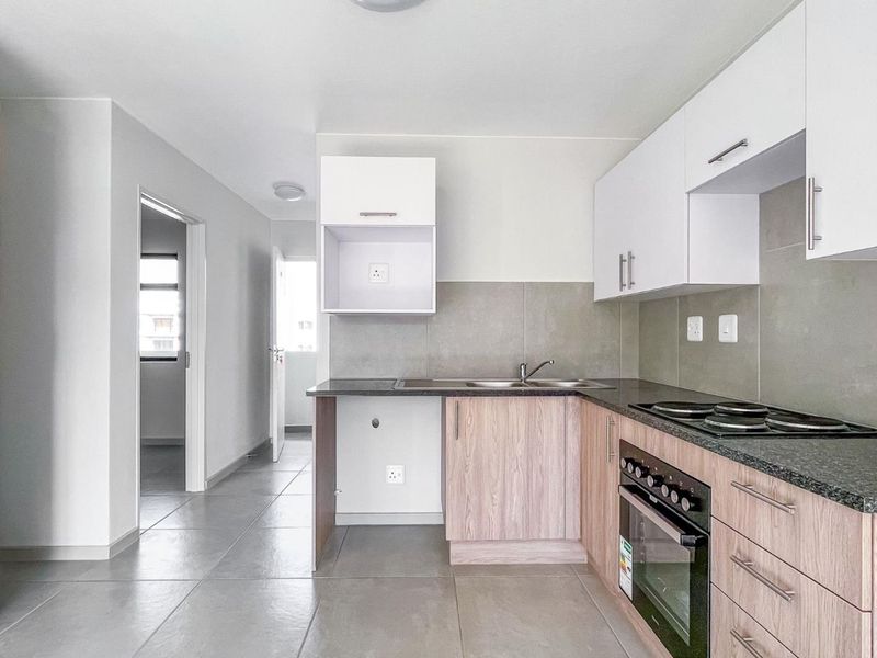 No Load Shedding Option. 1st Time Buyers & Buy-To-Let Opportunity. - Photo 8