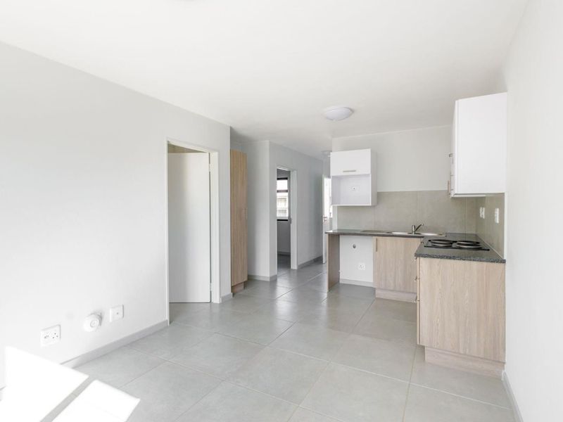 No Load Shedding Option. 1st Time Buyers & Buy-To-Let Opportunity. - Photo 4