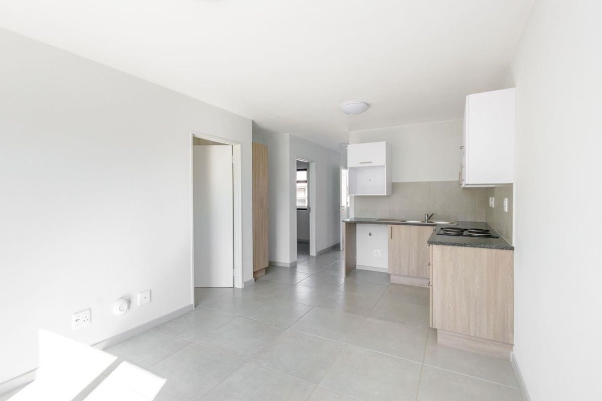 No Load Shedding Option. 1st Time Buyers & Buy-To-Let Opportunity. - Photo 4