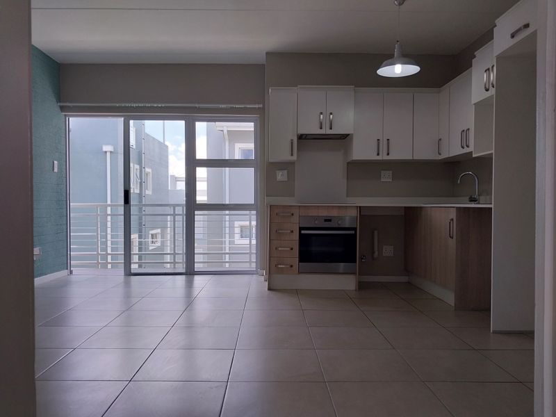 Modern 2 Bed 1 Bath Apartment - Investor Package Available - Photo 2