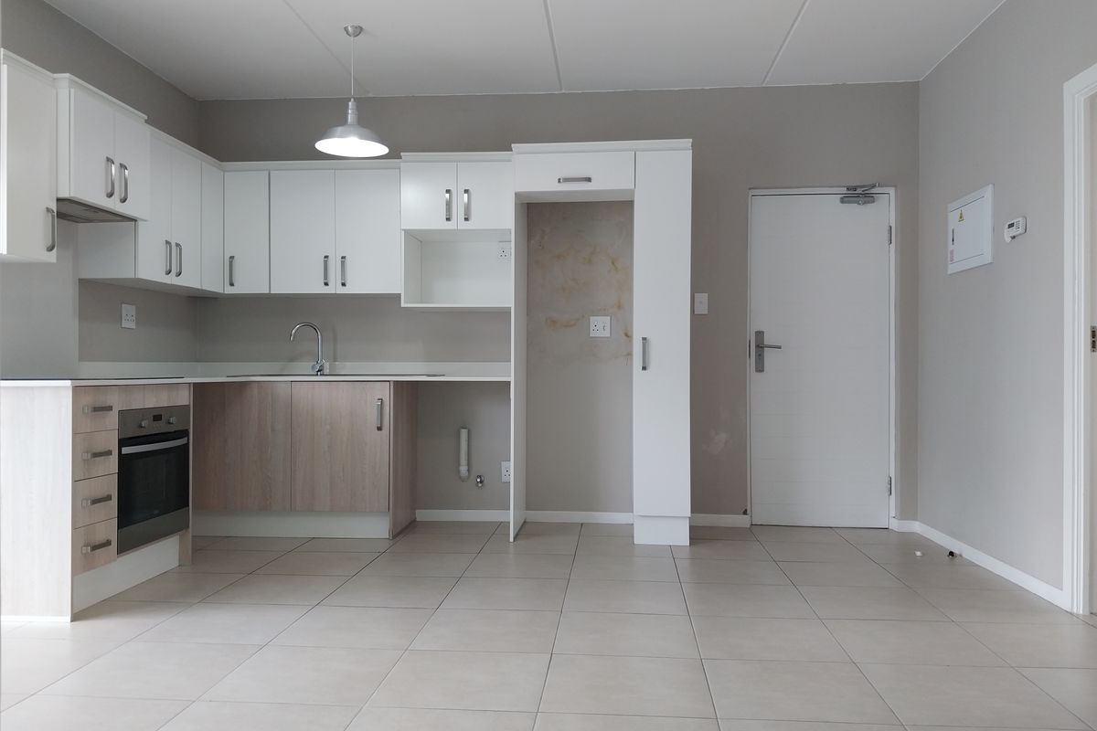 Modern 2 Bed 1 Bath Apartment - Investor Package Available - Photo 5